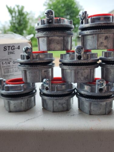 WHG4 1-1/4"  HUB  W/GRND  SCREW