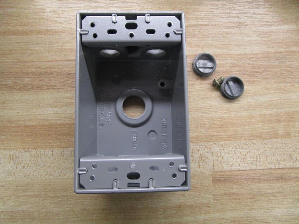 B5-2V 1/2 -4 HOLE SINGLE GANG BX (2
