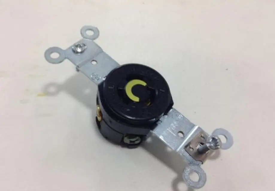 L515R  15A.2P.125V. 3W .CONNECTOR .CORDON