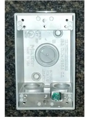 30209  1G WP 4-1/2'' HUBS