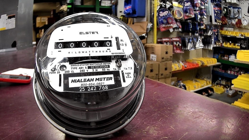 S-02S-20023E  200A AC  240V 3W 60HZ  KW/H 7.2 HOOK METER S-02S-20023E