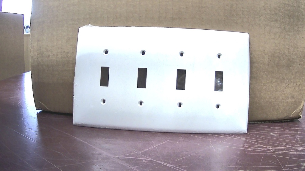 4G SWIT PLATE WHT MID