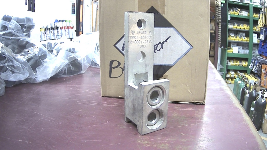 ALUM 1 COND 2 HOLE #1000MCM