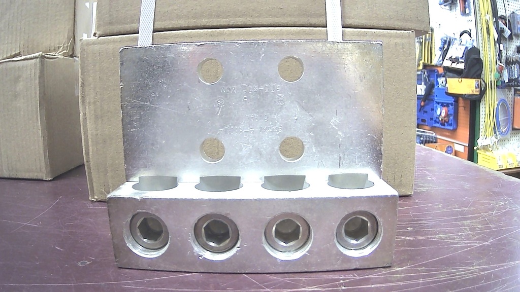 ALUM 4 COND 4 HOLE 800MCM 300MCM
