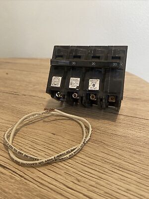 B33000S01     BREAKER 3P 30A SHUNTRIP TYPE BL