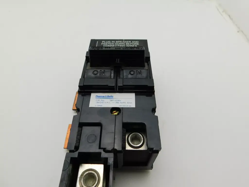 TBFP-2200K    MAIN   BREAKER  KIT-PLUG  200A  2PH