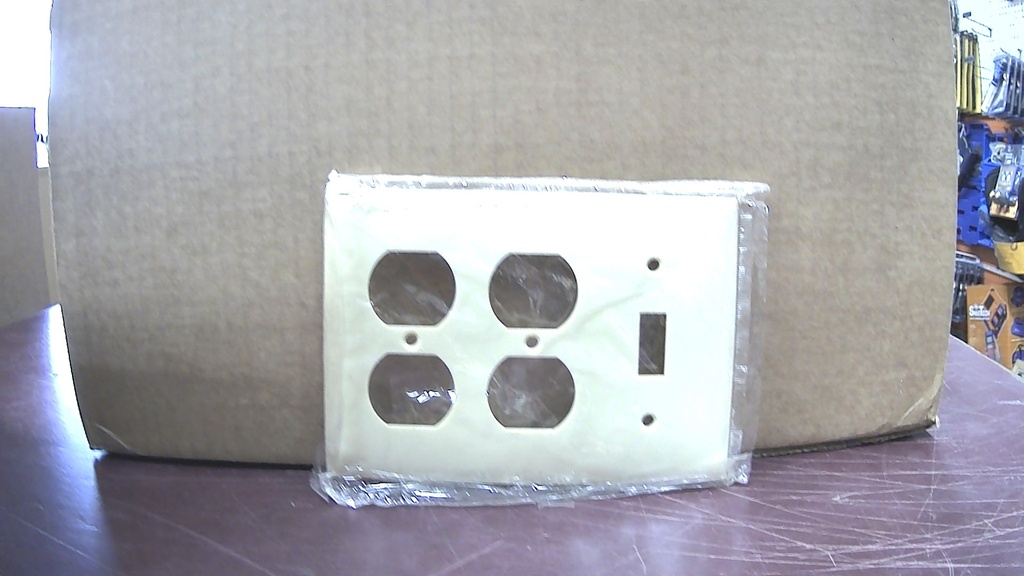 PLATE COVER 2 DUPLEX & SWCH WH