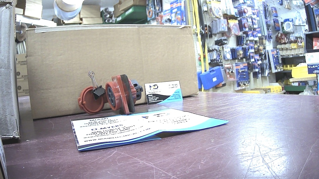 EB15019 TOMA INDUSTRIAL INCRUSTAR 16A
