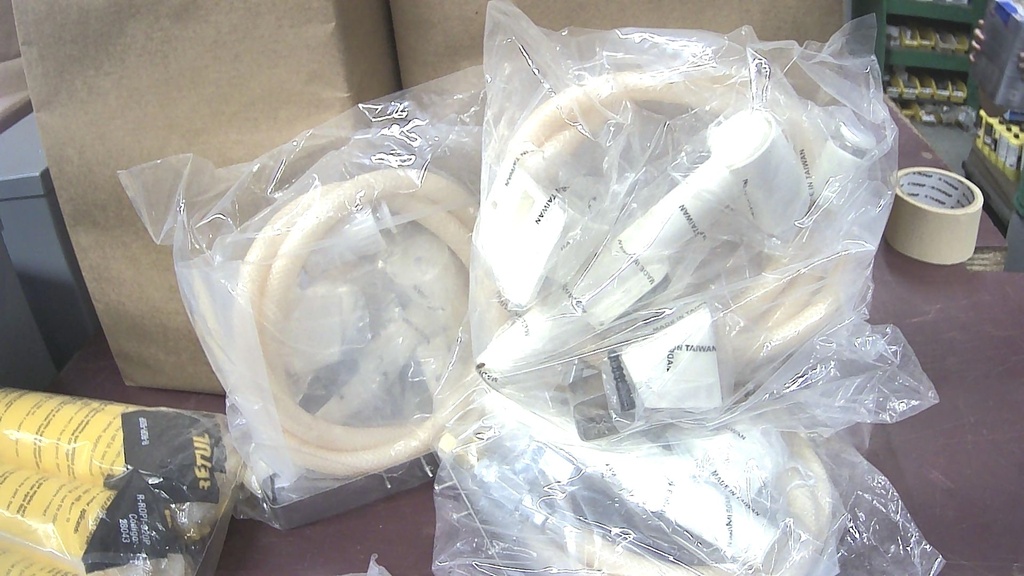 131-002-WOH  BIDET SHOWER SET PVC WHITE HOSE W/BRAKET AND S.S HANGER