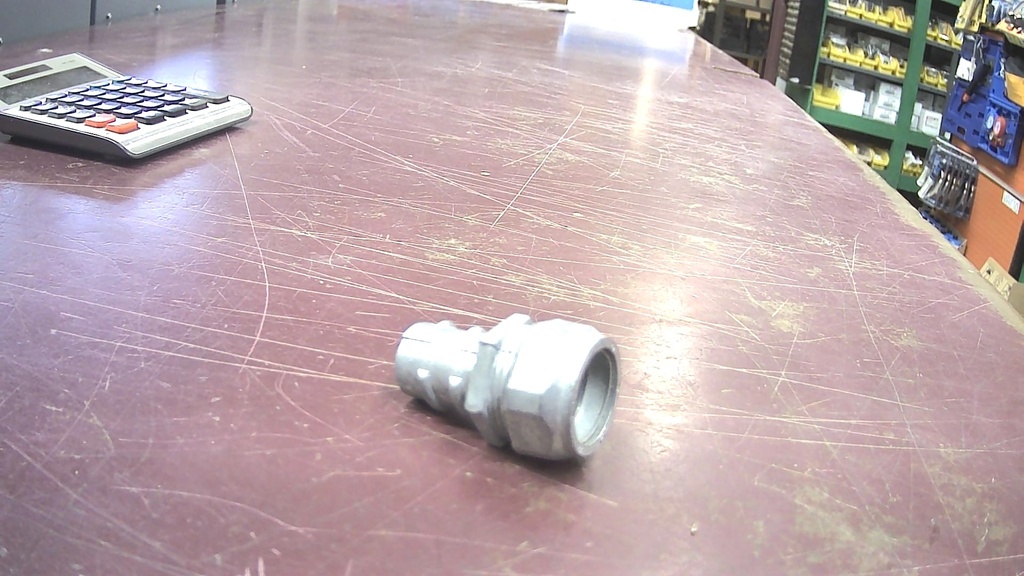 C141-1/2  CONECTOR DE G/F Y EMT 1/2