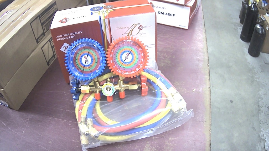 QM-460F    3-1/8'' DIAMETER MANIFOLD W/GAUGE AND H R-410A,R404A,R-22,R-134A,60'' HOSES 800PSI MAX 