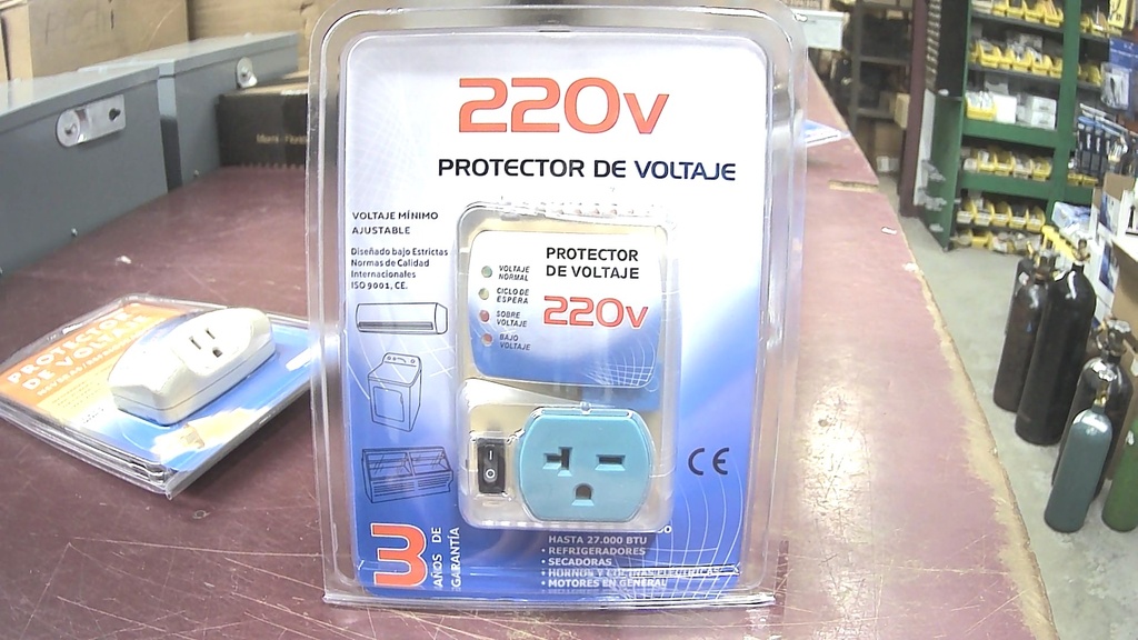 N008-220    PROTECTOR DE VOLTAJE 220V 