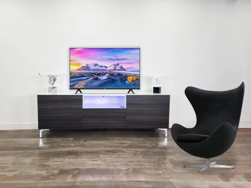 IBIZA TV STAND GLOSSY  DRESSER 
 COLORS WHITEGLOSSY FRESNO CHARCOAL LULA  COMES WITH HANDLES H-60 SILVER OR GOLD 