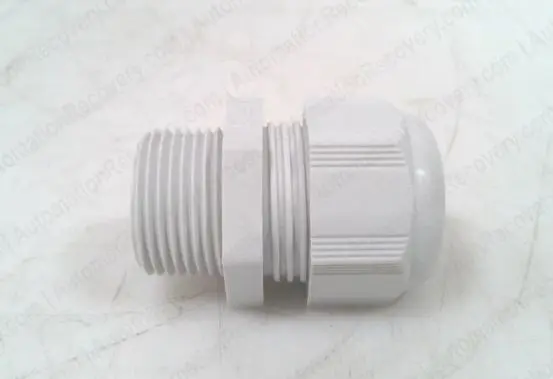 NPT-1/2 1/2'' NMETALIC  PLASTIC CONNECTOR 1/2
