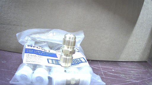 [47440] 47440 BRASS UNION NIPLE UNION DE LATON  1/2-1/2 47440
