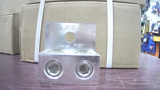 [90822] ALUM 2 COND 1 HOLE #800M#300MCM