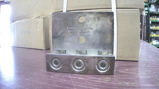[90856A] ALUM 3 COND 2 HOLE #300-750MCM