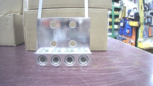[90876] ALUM 4 COND 4 HOLE 600MCM 4 SOL