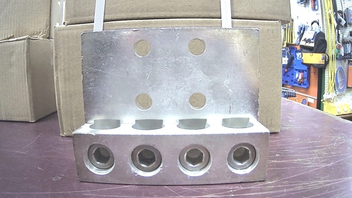 [90878] ALUM 4 COND 4 HOLE 800MCM 300MCM