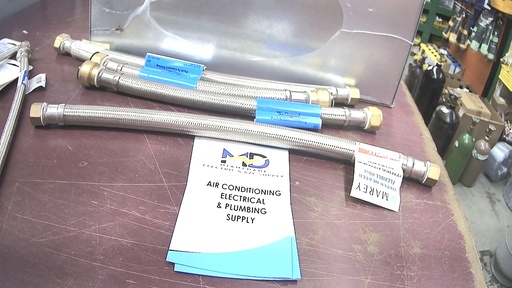 [FH18-1/2] FH18-1/2   WATER HTR FLEXIBLE HOSE  18"LEHGTH  1/2'' X1/2''